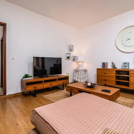 Casa Santos- *